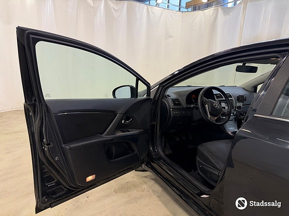 Toyota Avensis 9 of 10