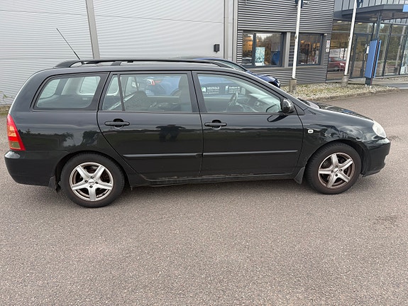 Toyota Corolla 4 of 18