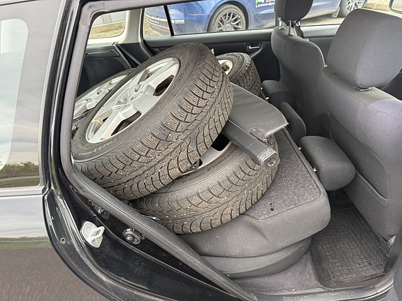 Toyota Corolla 16 of 18