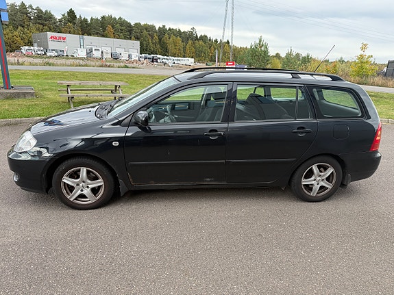Toyota Corolla 8 of 18