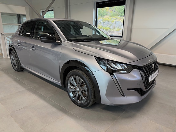 Peugeot 208 8 of 16