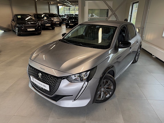 Peugeot 208 2 of 16