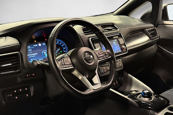 Nissan Leaf 9 of 20