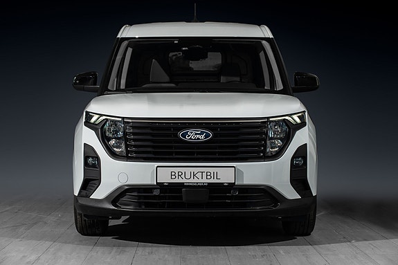 Ford Transit Courier 3 of 27