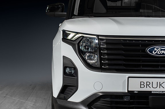 Ford Transit Courier 7 of 27