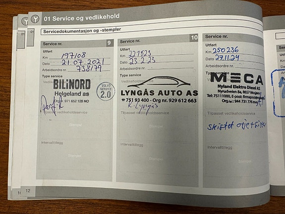 Volvo XC70 26 of 27