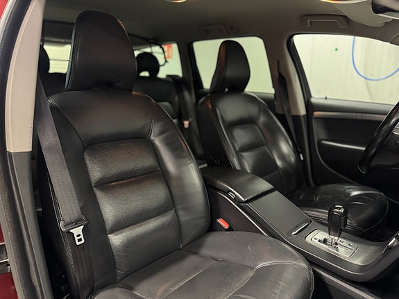 Volvo XC70 12 of 27