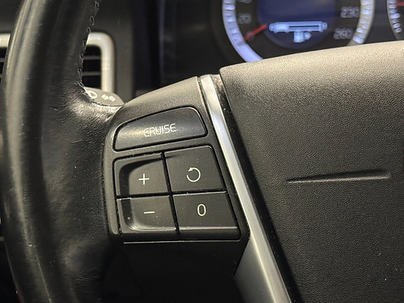 Volvo XC70 16 of 27