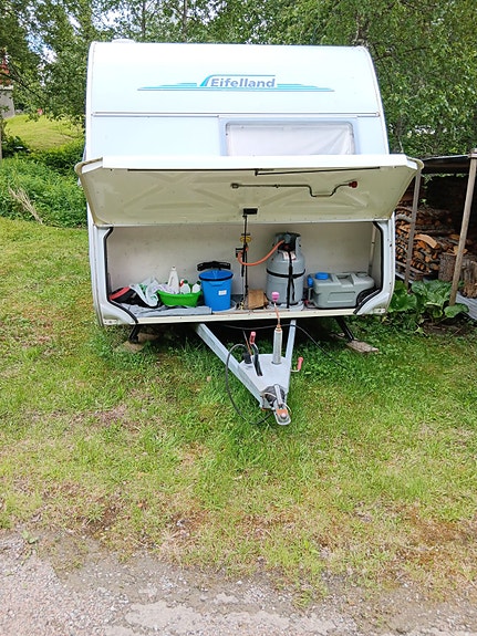 Knaus EIFELLAND HOLIDAY 3 of 17