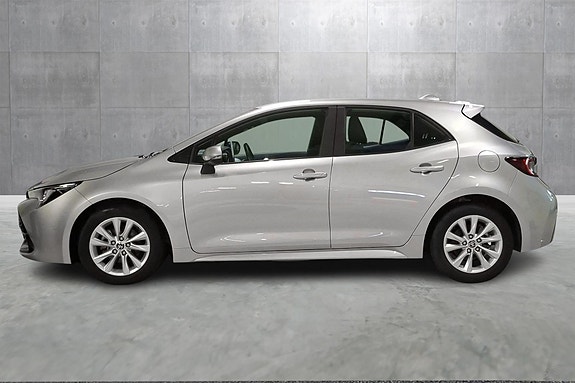 Toyota Corolla 2 of 22