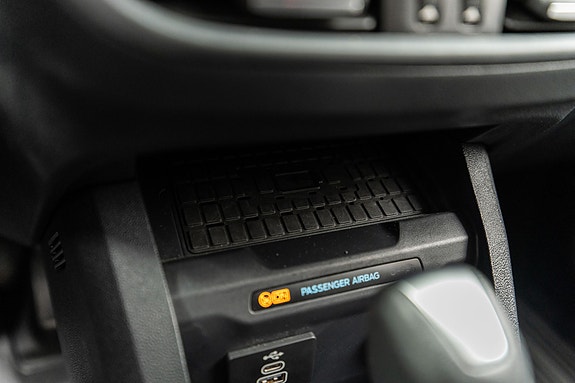 Ford Transit Courier 16 of 27