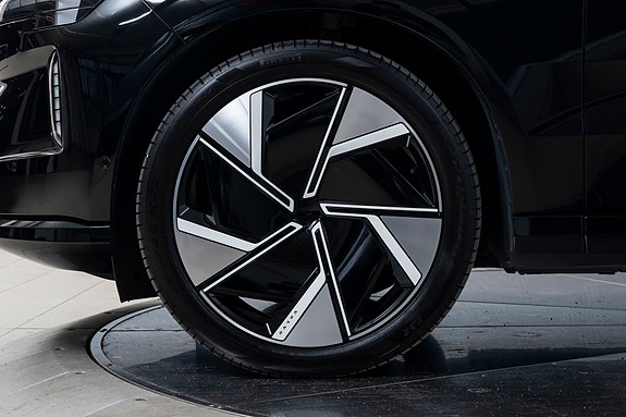 Volvo EX90 5 of 30