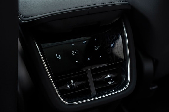 Volvo EX90 28 of 30