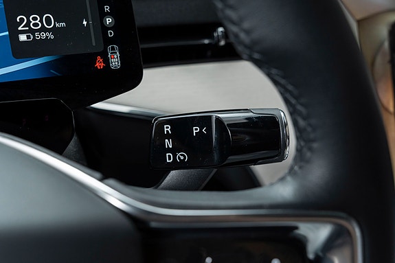 Volvo EX90 22 of 30