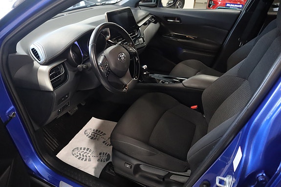 Toyota C-HR 22 of 30