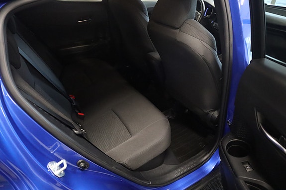 Toyota C-HR 28 of 30