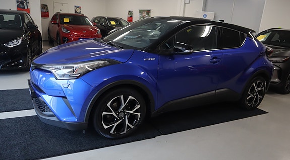 Toyota C-HR 3 of 30