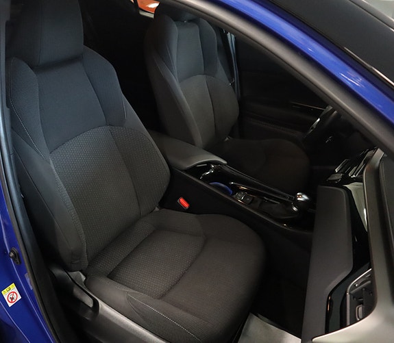 Toyota C-HR 30 of 30