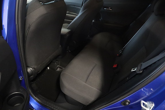 Toyota C-HR 27 of 30