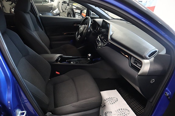 Toyota C-HR 29 of 30