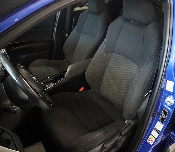Toyota C-HR 26 of 30
