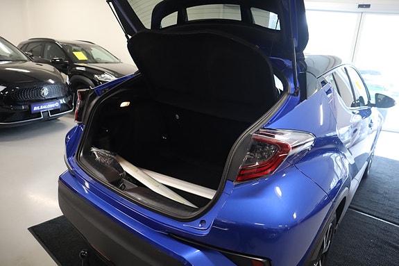 Toyota C-HR 20 of 30