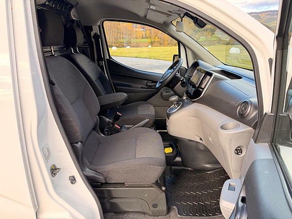Nissan e-NV200 17 of 28