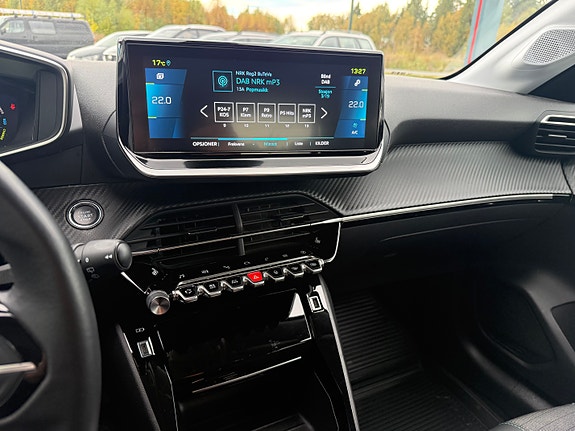 Peugeot e-208 21 of 24