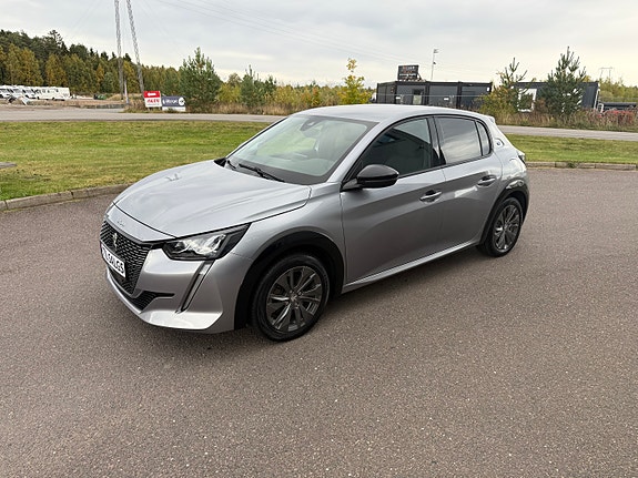 Peugeot e-208 9 of 24