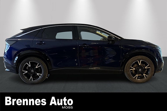 Nissan Ariya 4 of 30