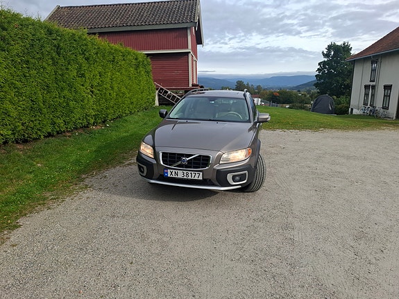 Volvo XC70 8 of 13