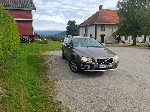 Volvo XC70 12 of 13