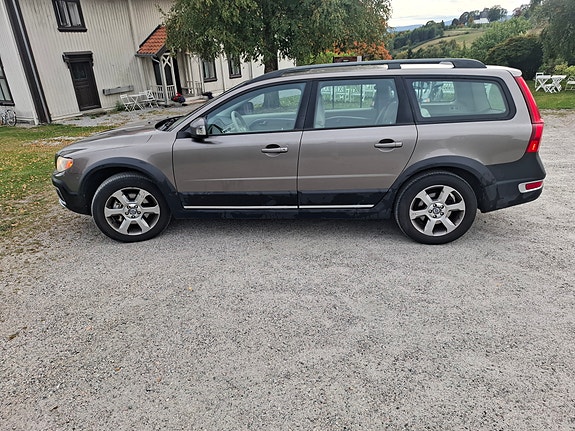 Volvo XC70 3 of 13