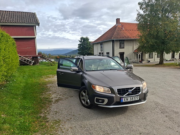 Volvo XC70 4 of 13