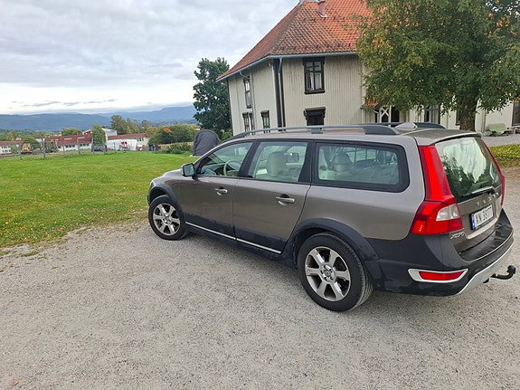 Volvo XC70 11 of 13