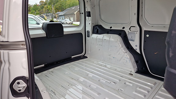 Volkswagen Caddy 20 of 30