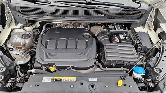 Volkswagen Caddy 28 of 30