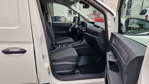 Volkswagen Caddy 21 of 30