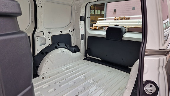 Volkswagen Caddy 14 of 30