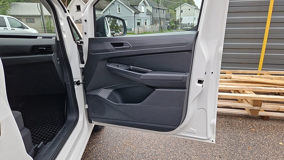 Volkswagen Caddy 22 of 30