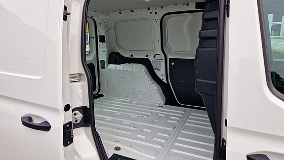 Volkswagen Caddy 19 of 30