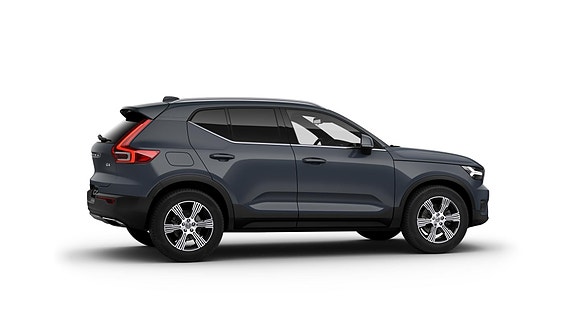 Volvo XC40 5 of 16