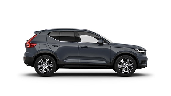 Volvo XC40 6 of 16