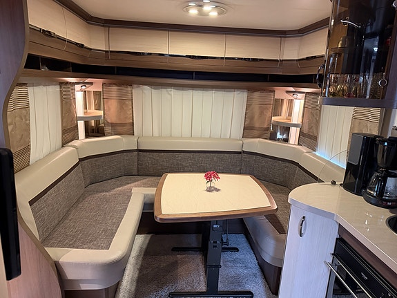 Hobby 720 UKFE Prestige med spikertelt og platting 15 of 26