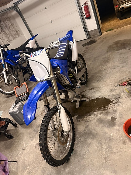 Yamaha YZ 125 3 of 4