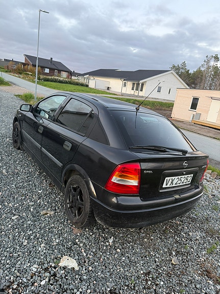 Opel Astra 4 of 4