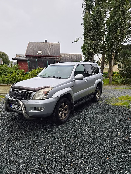 Toyota Land Cruiser 7 of 7