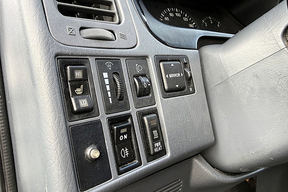 Toyota HiAce 17 of 23