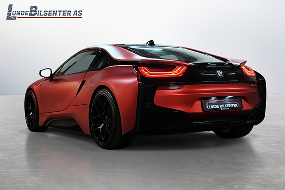 BMW i8 13 of 30