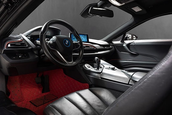 BMW i8 21 of 30